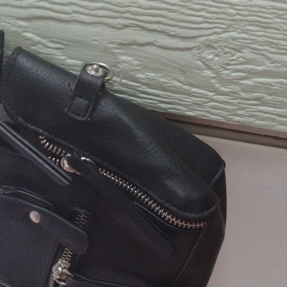 Purs - Picture 3 of 4